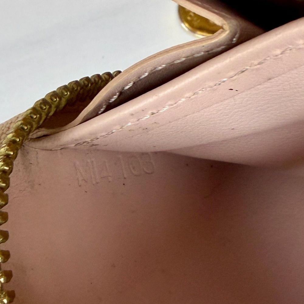 Louis Vuitton Vernis Cream Patent Leather Long Zip Wallet | Authentic - Picture 15 of 15